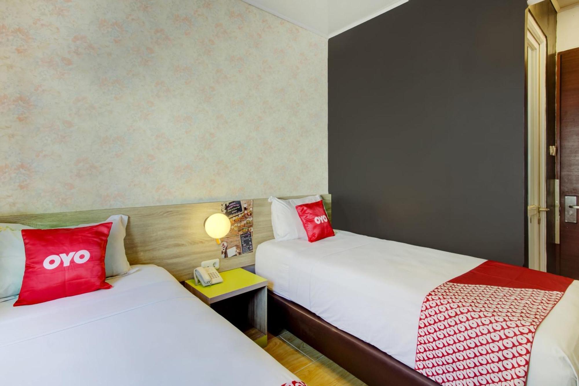 Hotel O Gambir Near Juanda Station Formerly Bunga Dahlia Jakarta Exterior foto