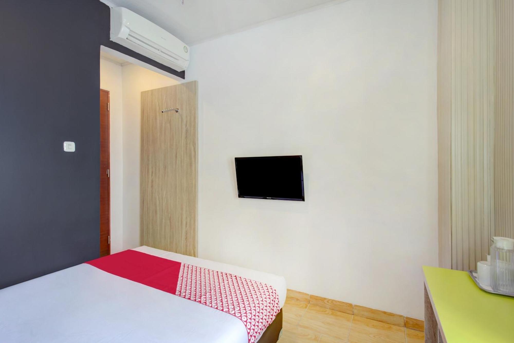 Hotel O Gambir Near Juanda Station Formerly Bunga Dahlia Jakarta Exterior foto